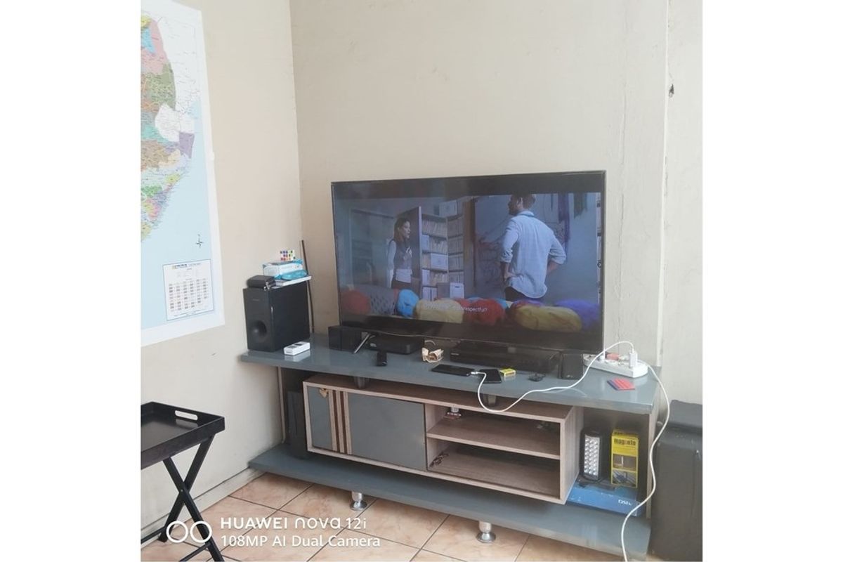 Apartment For Sale in Witbank Central, Witbank - Photo 2