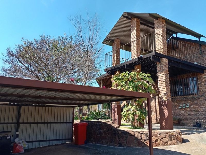 Farm For Sale in Roodeplaat, Pretoria  with bushcamp and dam - Photo 4