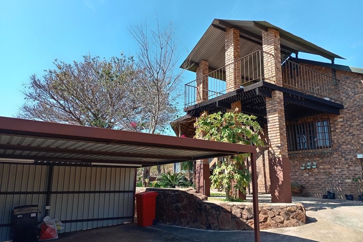 Farm For Sale in Roodeplaat, Pretoria  with bushcamp and dam - Photo 4