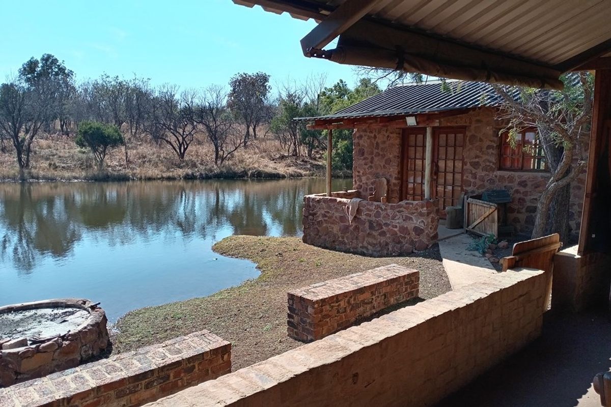 Farm For Sale in Roodeplaat, Pretoria  with bushcamp and dam - Photo 2
