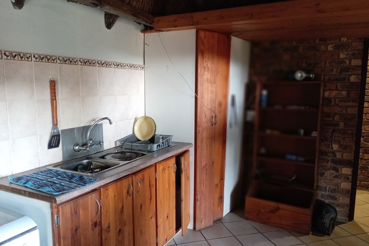 Farm For Sale in Roodeplaat, Pretoria  with bushcamp and dam - Photo 5