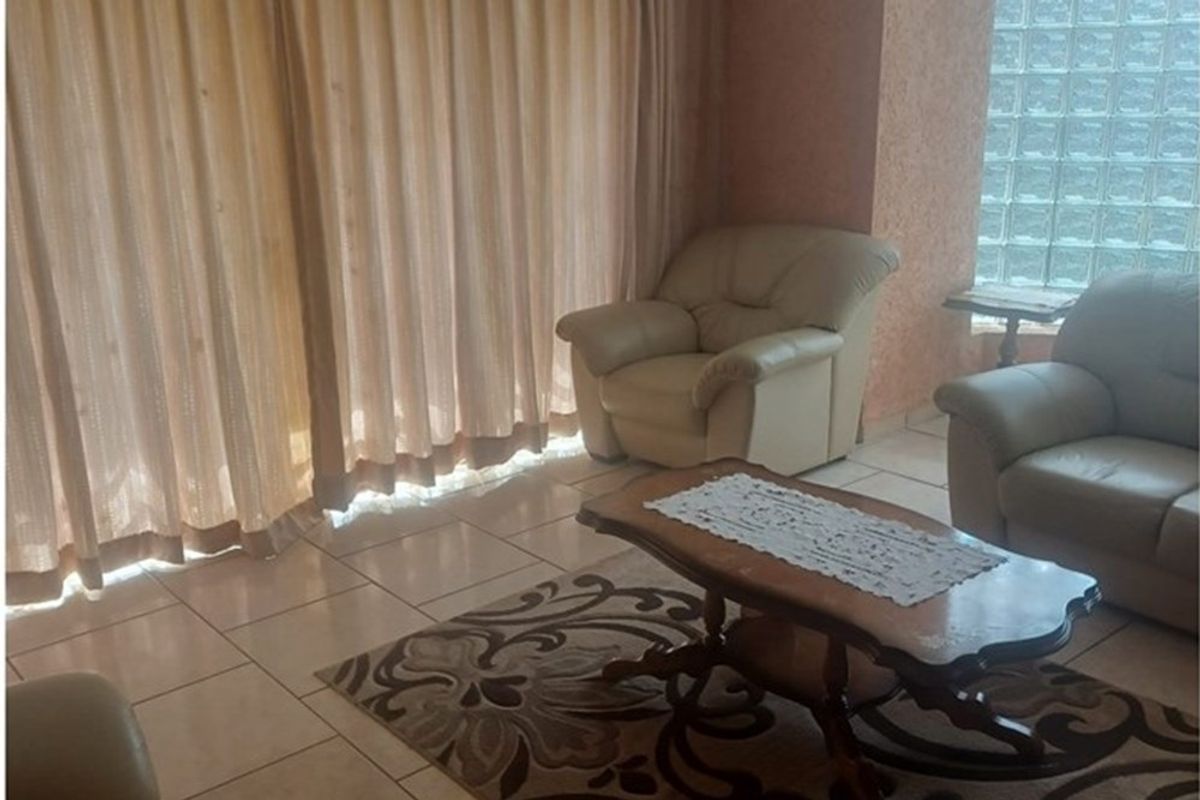 House For Sale in De Deur, Vereeniging - Photo 3