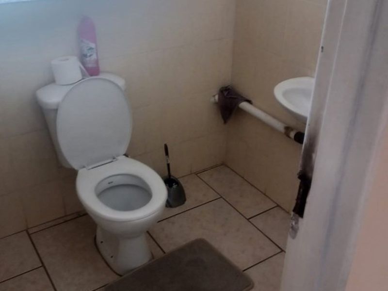 House For Sale in De Deur, Vereeniging - Photo 6