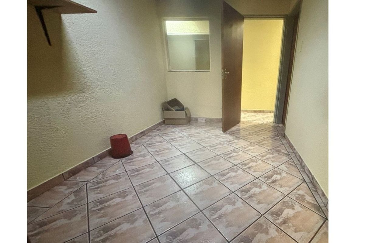 MASSIVE PRICE REDUCTION - PRIME COMMERCIAL OPPORTUNITY - Photo 5