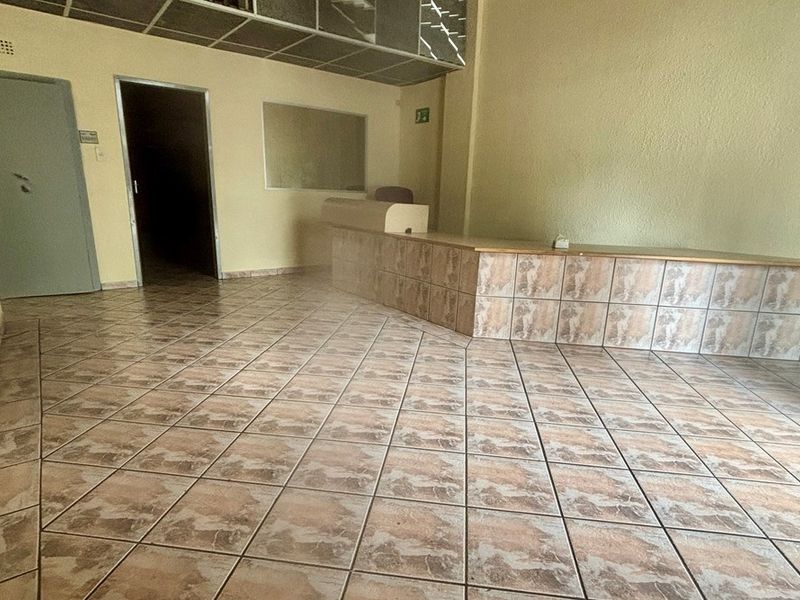 MASSIVE PRICE REDUCTION - PRIME COMMERCIAL OPPORTUNITY - Photo 7