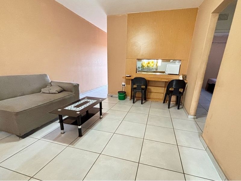 Apartment For Sale in Vanderbijlpark Central, Vanderbijlpark - Photo 5