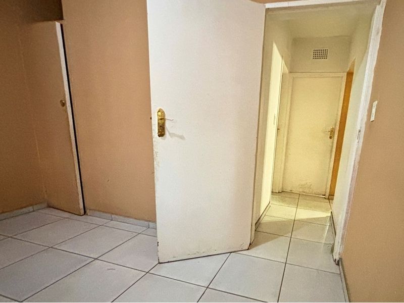 Apartment For Sale in Vanderbijlpark Central, Vanderbijlpark - Photo 4