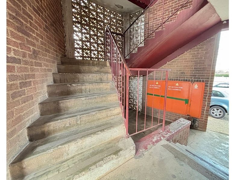 Apartment For Sale in Vanderbijlpark Central, Vanderbijlpark - Photo 9