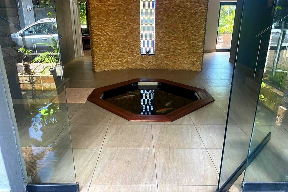 Stunning home  For Sale in Nelspruit - Photo 2