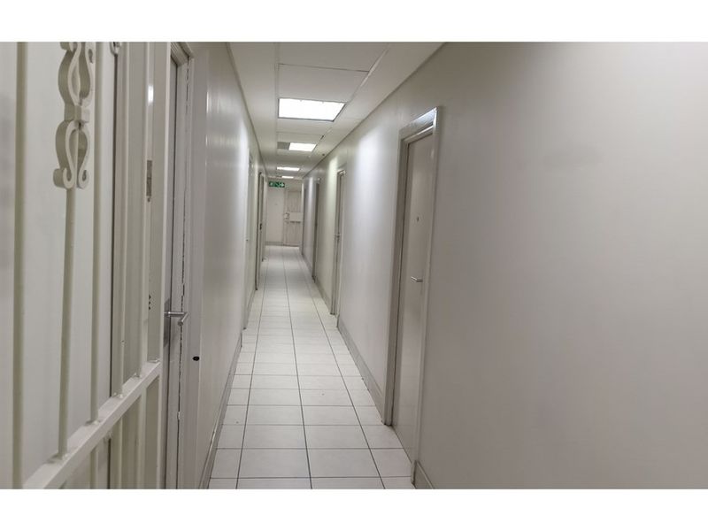 Studio Apartment To Rent in Braamfontein, Johannesburg - Photo 7