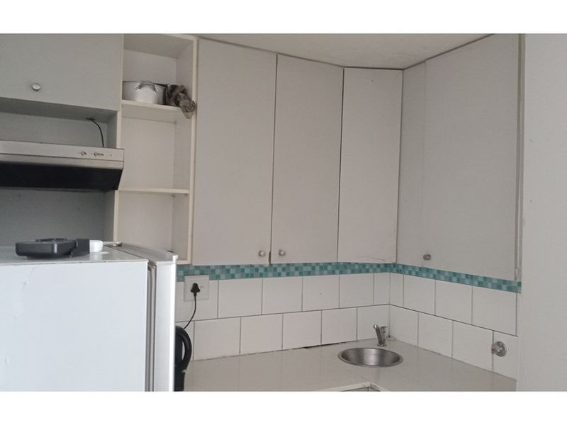 Studio Apartment To Rent in Braamfontein, Johannesburg - Photo 10