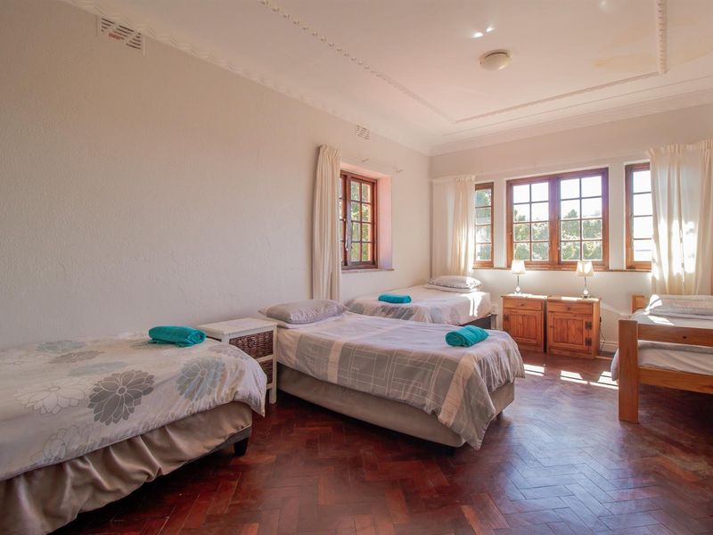 House For Sale in Simons Town - Photo 10