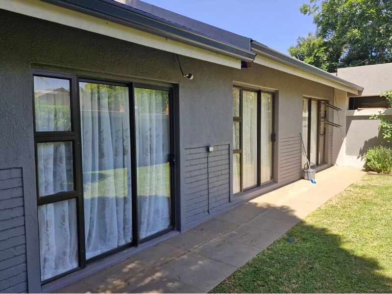 House For Sale in Doringkruin, Klerksdorp, North West - Photo 4