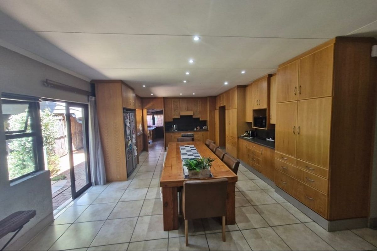 House For Sale in Doringkruin, Klerksdorp, North West - Photo 5