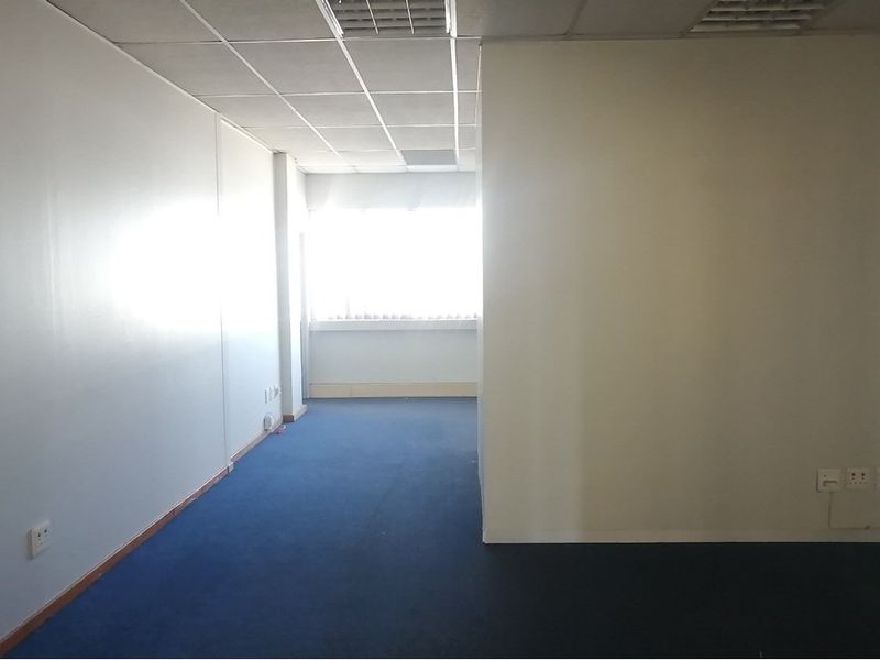 Office To Rent in Pinetown, KwaZulu Natal - Photo 3