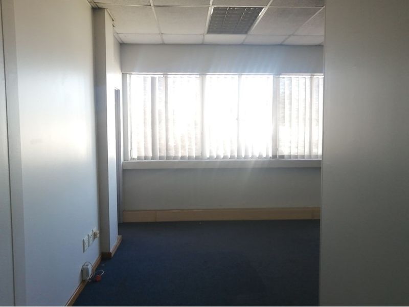 Office To Rent in Pinetown, KwaZulu Natal - Photo 5
