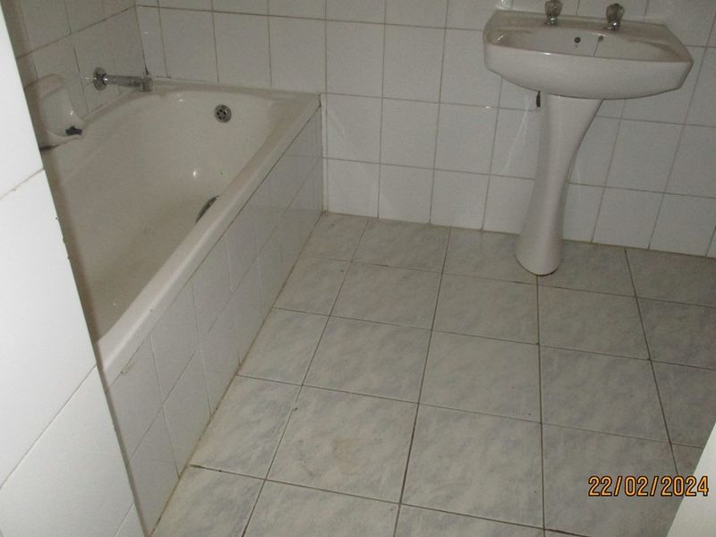 Townhouse Sold in Birchleigh North, Kempton Park - Photo 6