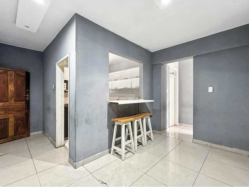 Income-Generating 3 Bedroom Apartment | Durban CBD | Excellent Rental Yield - Photo 7