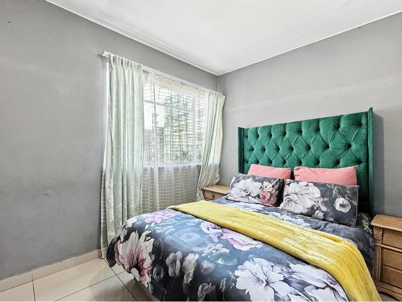 Income-Generating 3 Bedroom Apartment | Durban CBD | Excellent Rental Yield - Photo 4