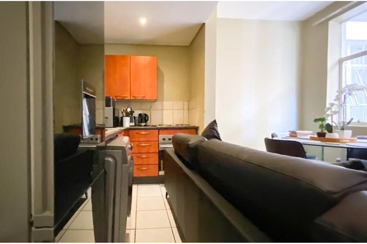 Apartment For Sale in Braamfontein, Johannesburg - Photo 5