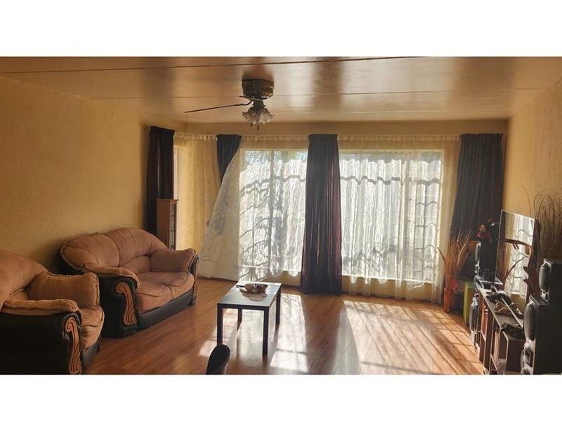 Townhouse For Sale in Florida, Roodepoort - Photo 9