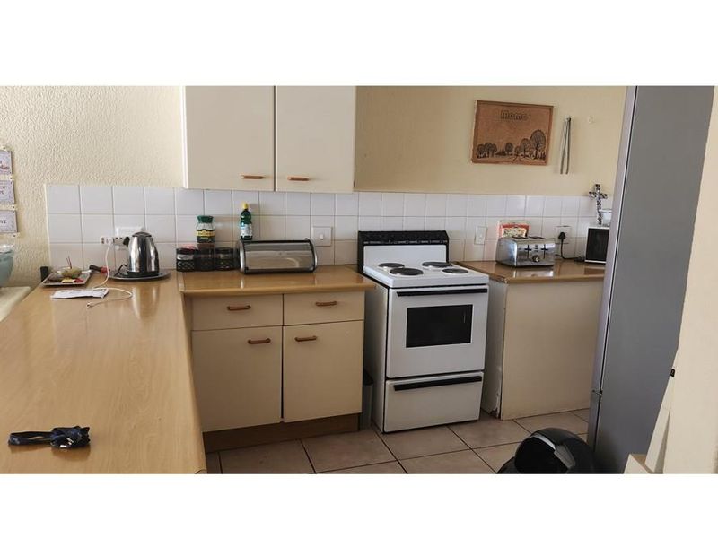 Townhouse For Sale in Florida, Roodepoort - Photo 10