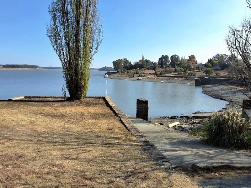 Apartment For Sale in Boschenvaal River Front Lodges Vaal Dam - Photo 2