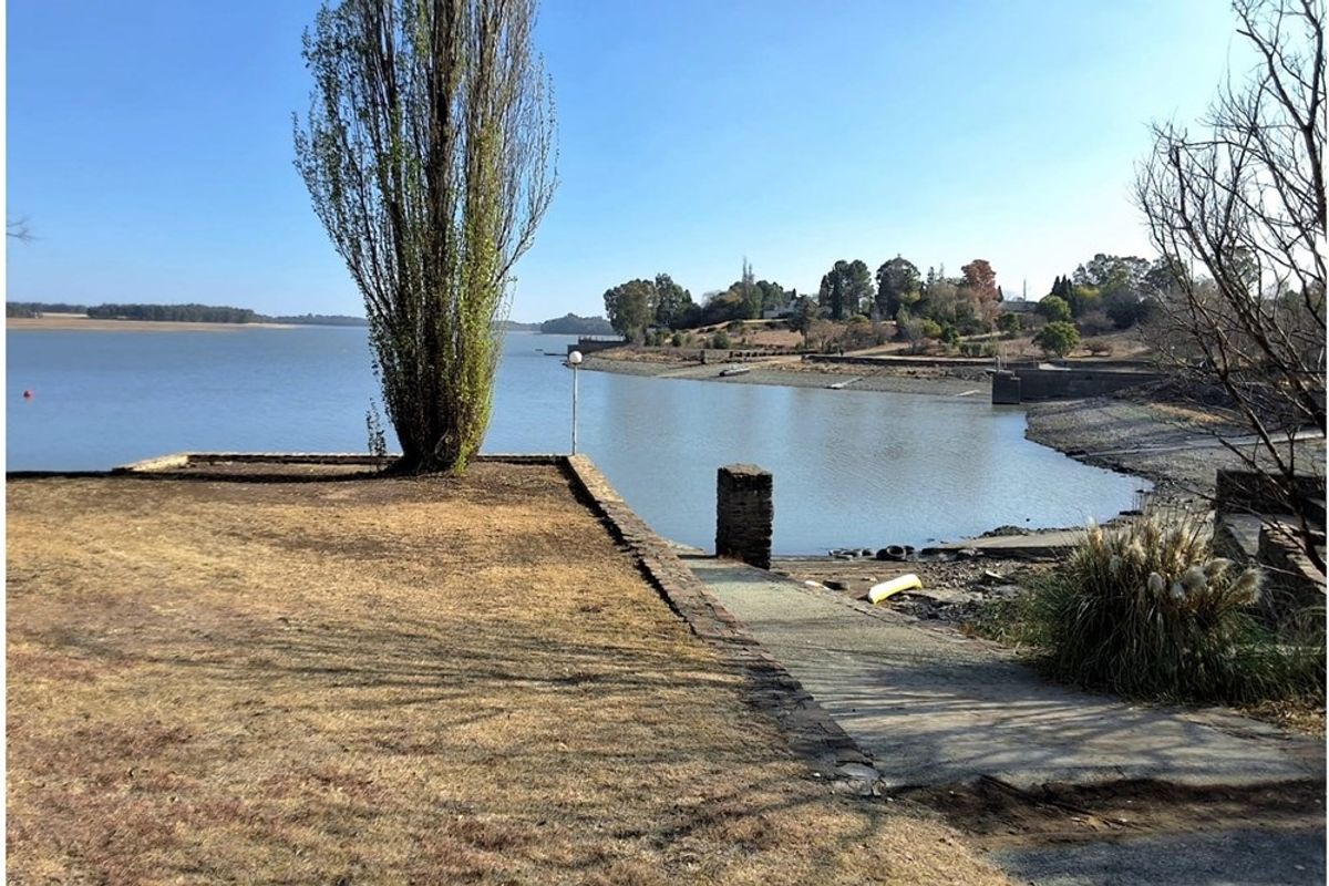 Apartment For Sale in Boschenvaal River Front Lodges Vaal Dam - Photo 2