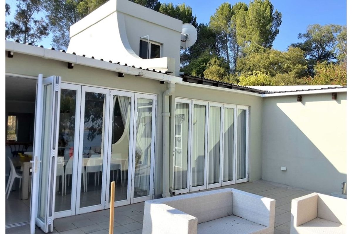 Apartment For Sale in Boschenvaal River Front Lodges Vaal Dam - Photo 4