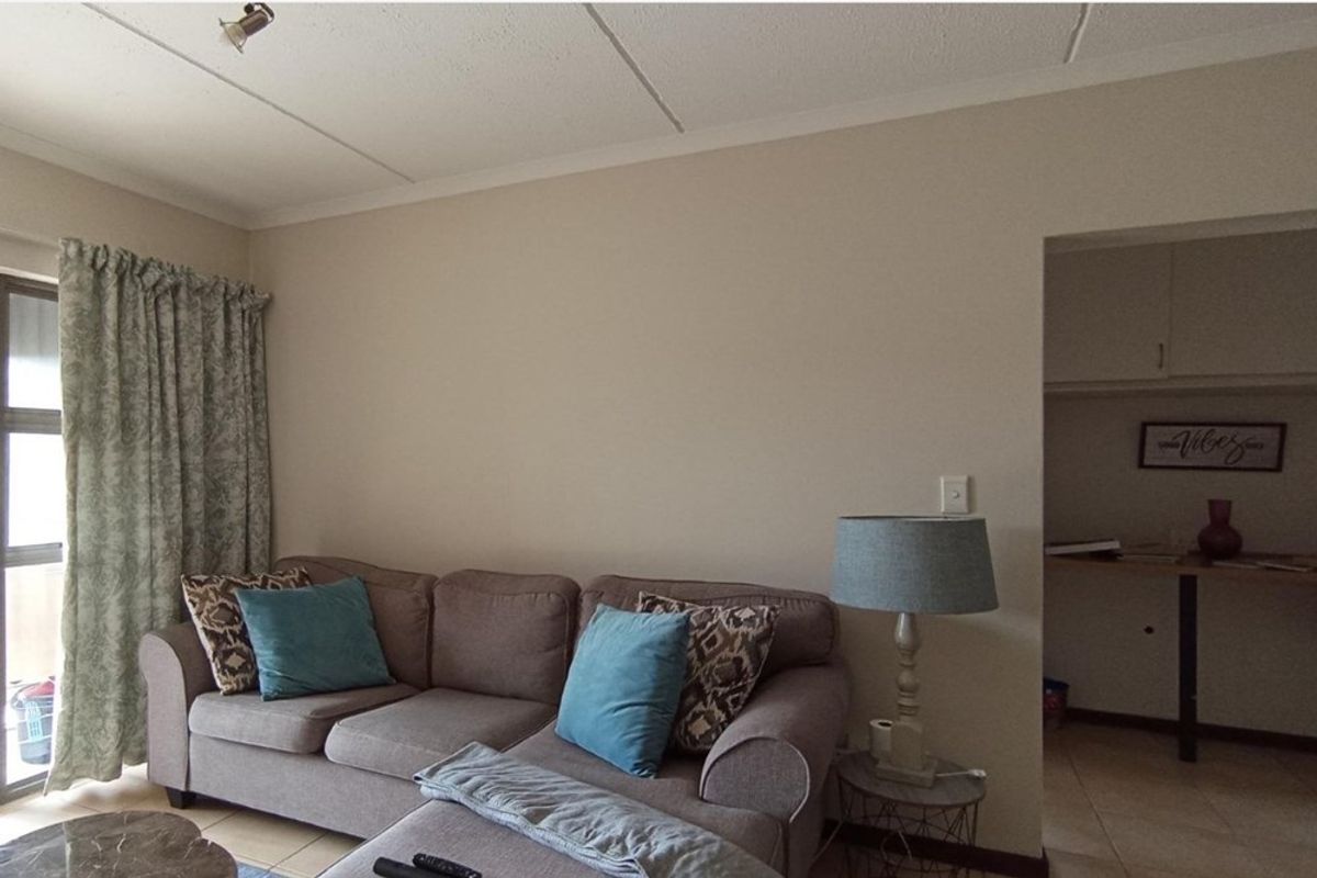 Apartment For Sale in Greenstone Hill, Edenvale - Photo 4