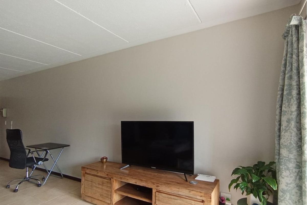 Apartment For Sale in Greenstone Hill, Edenvale - Photo 5