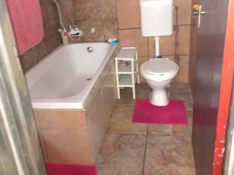 House For Sale in Goniwe Park, Villiersdorp - Photo 5