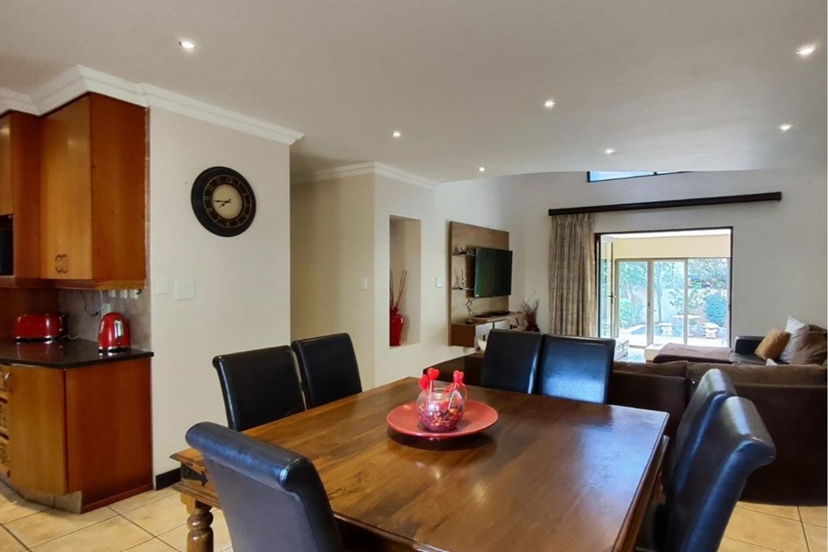 House For Sale in Greenstone Hill, Edenvale - Photo 5