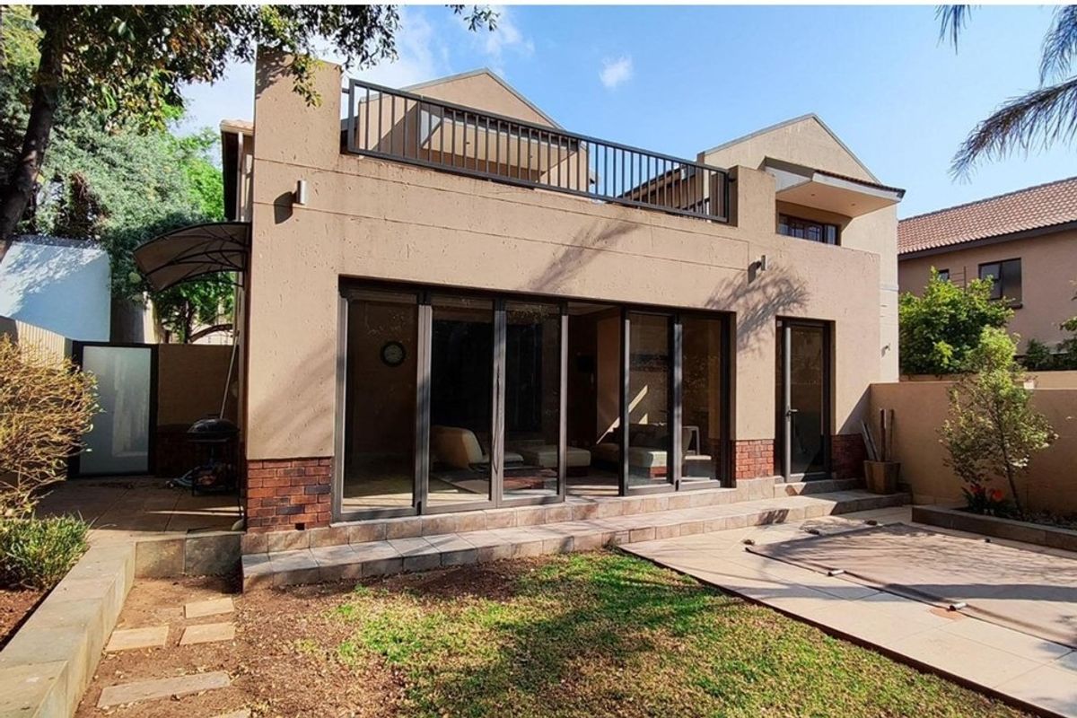 House For Sale in Greenstone Hill, Edenvale - Photo 4