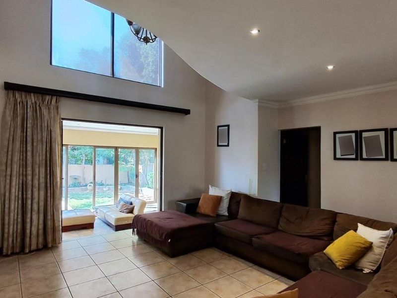 House For Sale in Greenstone Hill, Edenvale - Photo 1