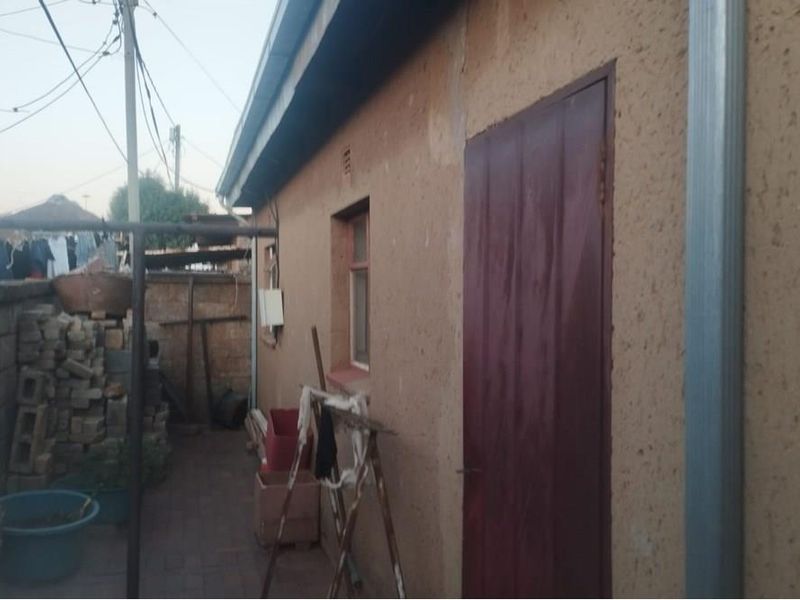 Apartment For Sale in Thulani, Soweto - Photo 4