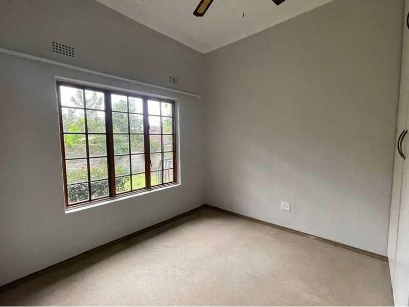 House For Sale with 2 bed Cottage in White River - Photo 8