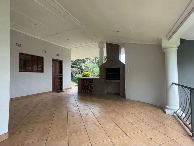 House For Sale with 2 bed Cottage in White River - Photo 3