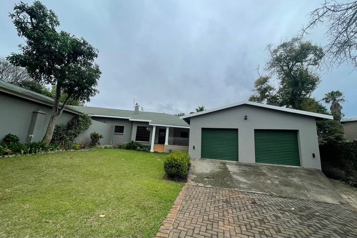 House For Sale with 2 bed Cottage in White River - Photo 2