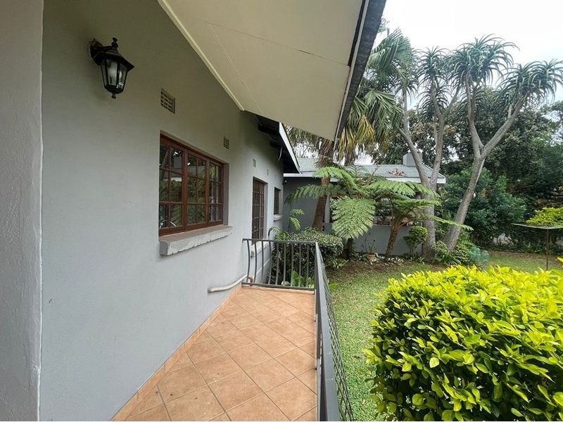 House For Sale with 2 bed Cottage in White River - Photo 4