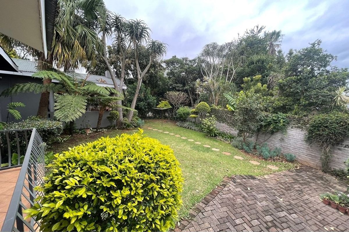 House For Sale with 2 bed Cottage in White River - Photo 5