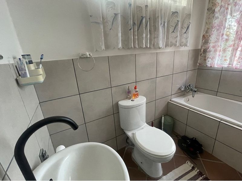 Apartment For Sale in White River Rural, White River - Photo 4