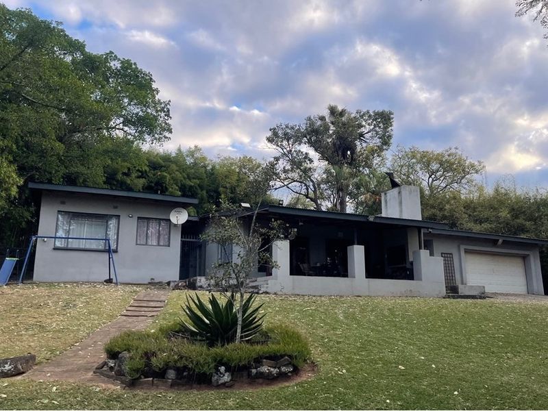 Apartment For Sale in White River Rural, White River - Photo 2