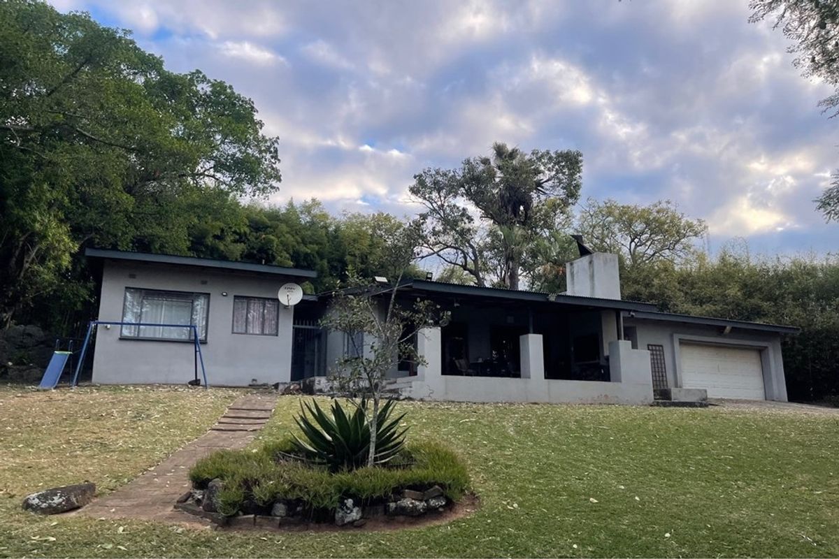 Apartment For Sale in White River Rural, White River - Photo 2