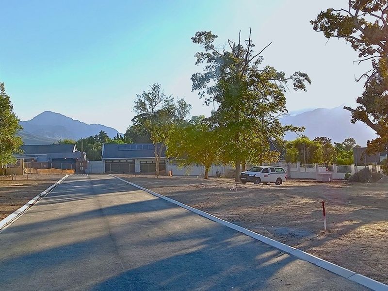 A Rare Chance to Build Two Properties on One Stand within Prime Location in Secure Estate - Photo 2