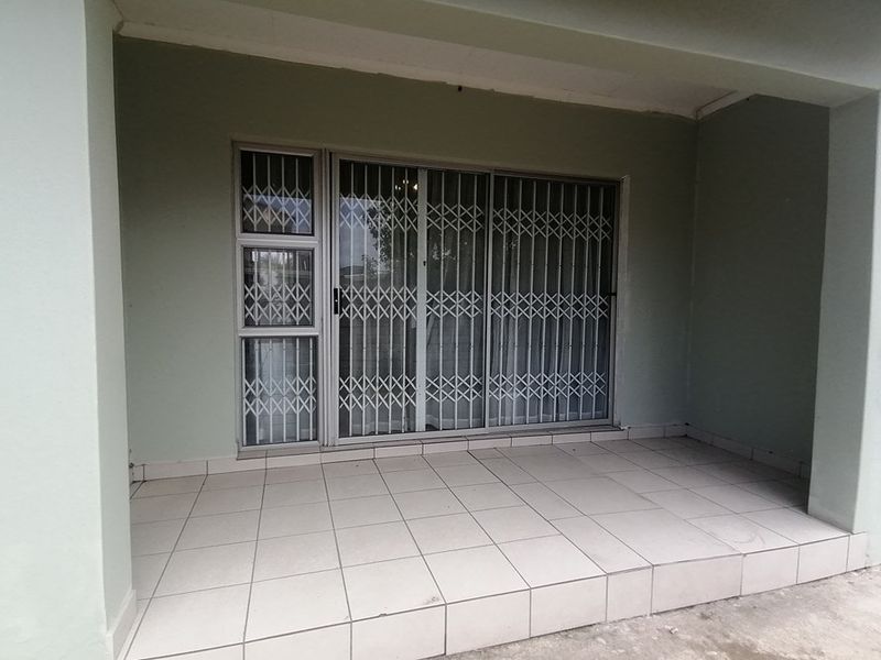 Townhouse For Sale in Manaba Beach, Margate, KwaZulu Natal - Photo 8