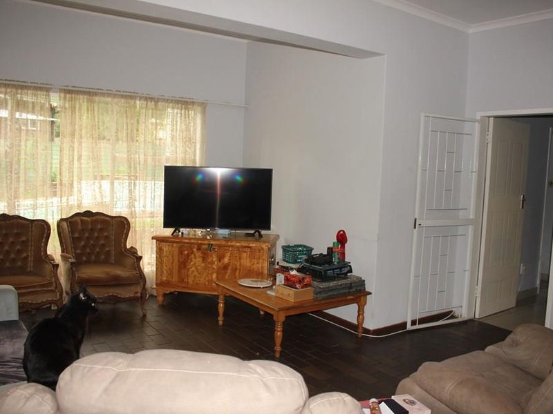 House For Sale in Huttenheights, Newcastle, KwaZulu Natal - Photo 10