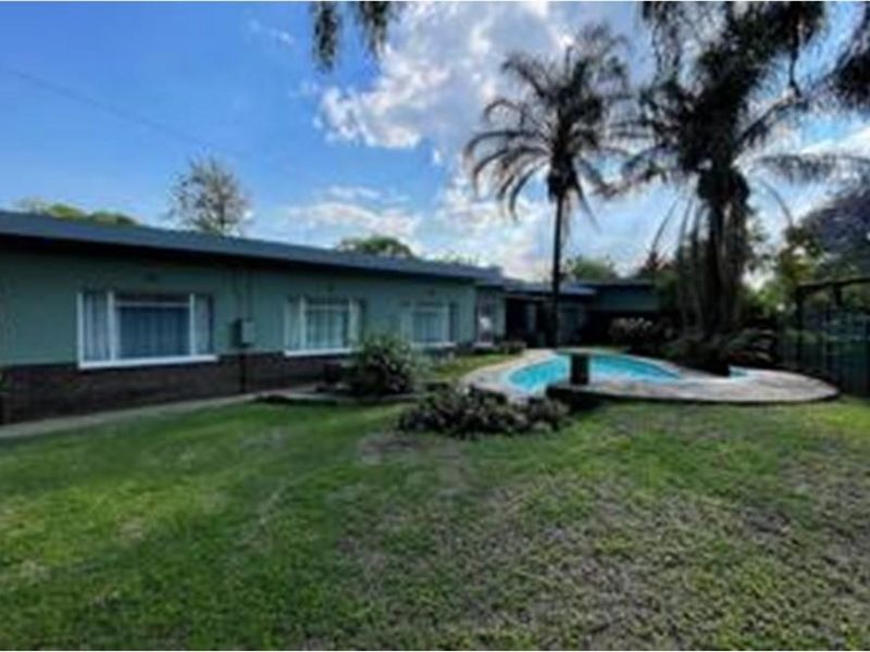 House For Sale in Huttenheights, Newcastle, KwaZulu Natal - Photo 2