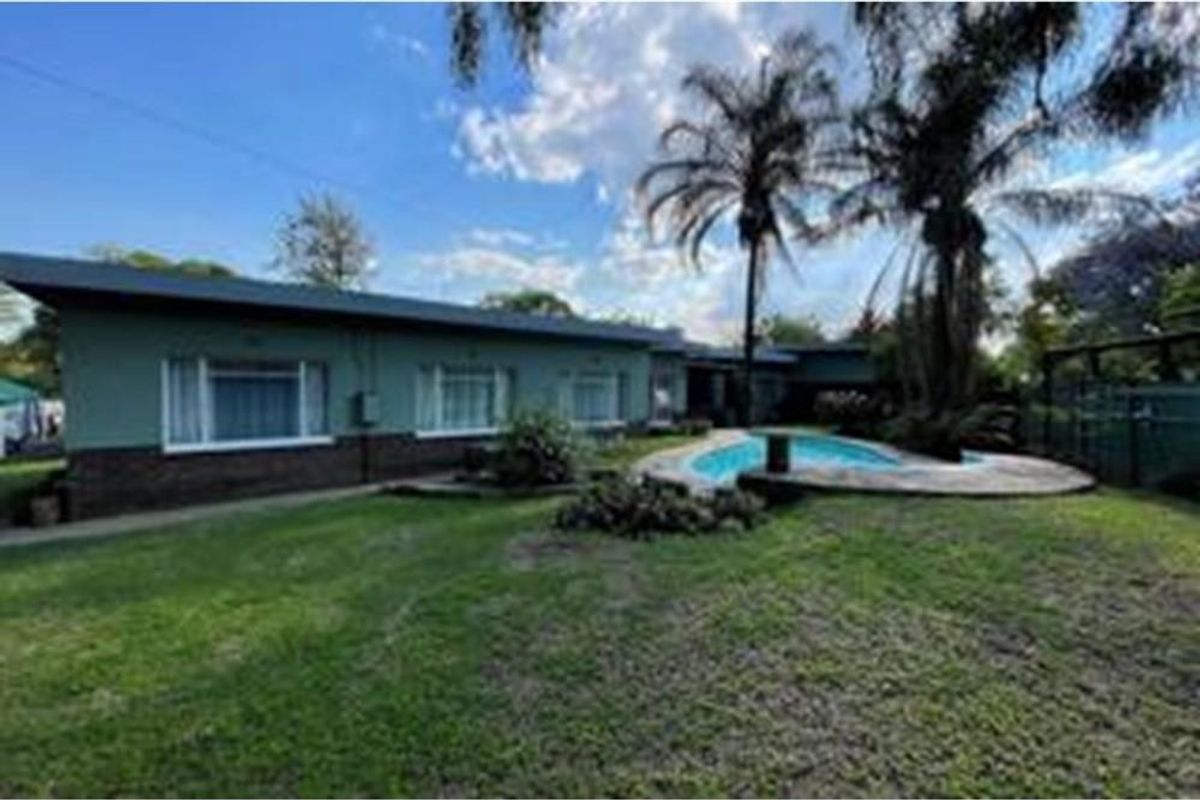 House For Sale in Huttenheights, Newcastle, KwaZulu Natal - Photo 2