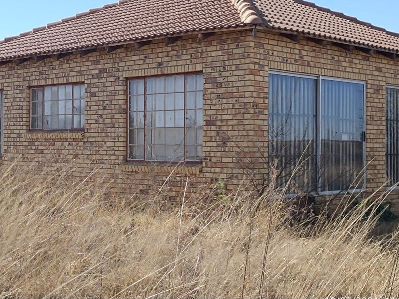 Land with 3 houses with river front For Sale in Rural Bothaville Free State - Photo 6